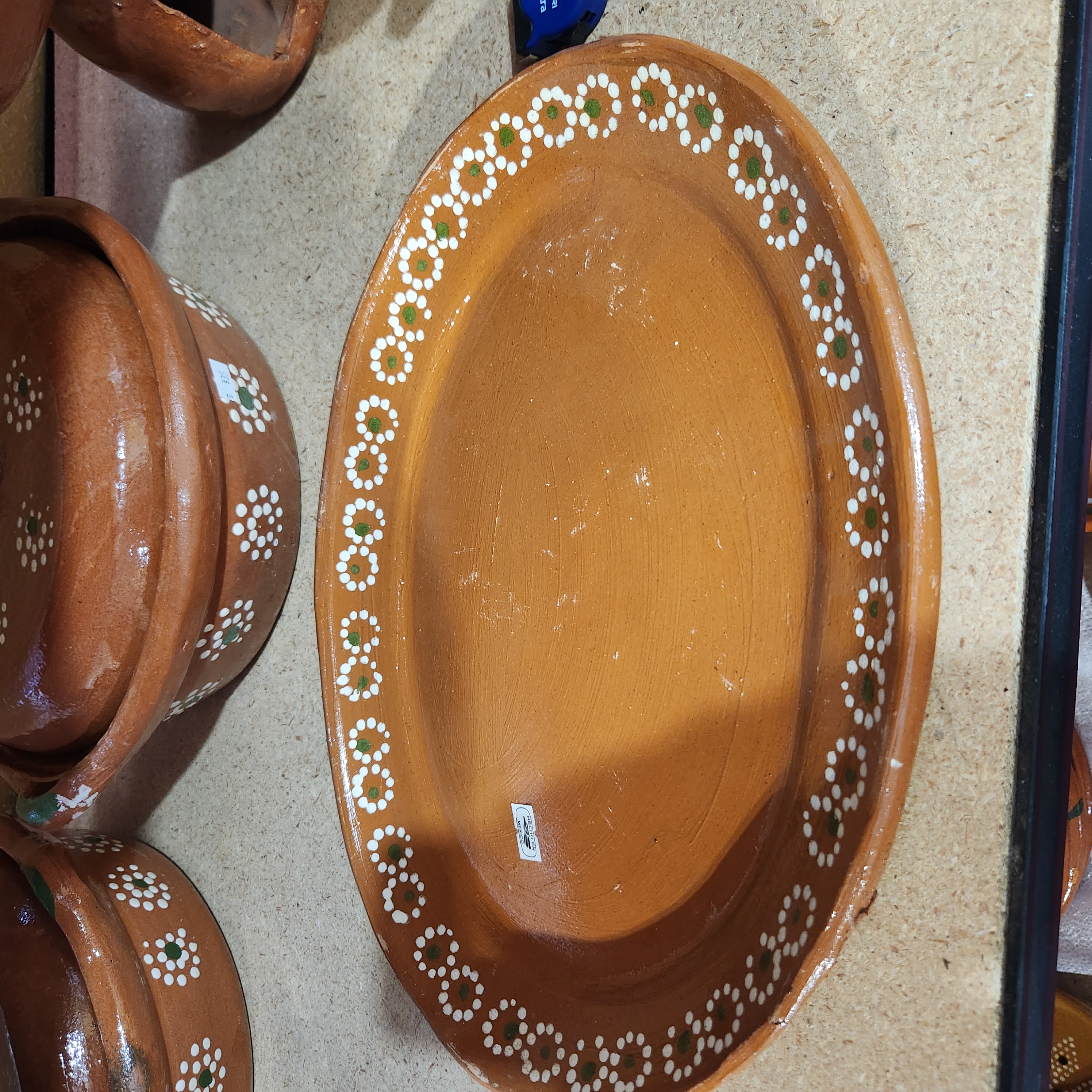 Platos de barro grande